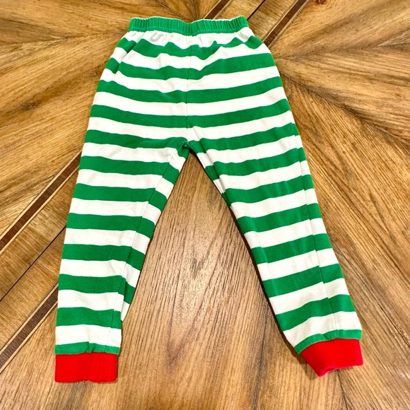 GUC Blanks Boutique Alligator Christmas Pajamas — Unisex Size 2T - Picture 3 of 4